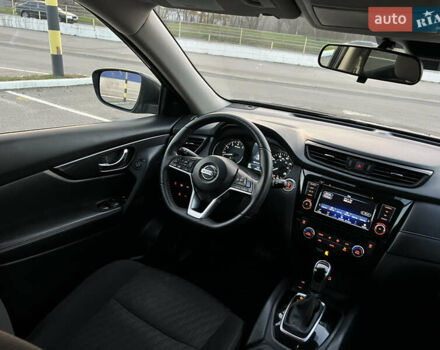 Черный Ниссан Rogue, объемом двигателя 2.49 л и пробегом 79 тыс. км за 18500 $, фото 28 на Automoto.ua