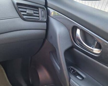 Черный Ниссан Rogue, объемом двигателя 2.49 л и пробегом 49 тыс. км за 16200 $, фото 4 на Automoto.ua