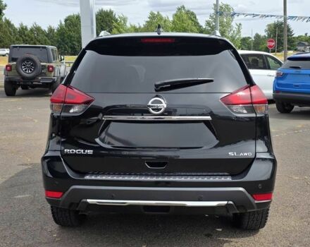 Черный Ниссан Rogue, объемом двигателя 2.5 л и пробегом 44 тыс. км за 13000 $, фото 4 на Automoto.ua