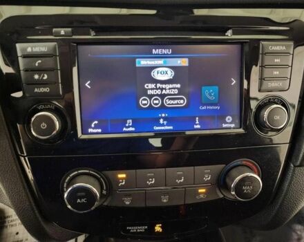 Черный Ниссан Rogue, объемом двигателя 2.5 л и пробегом 63 тыс. км за 14000 $, фото 16 на Automoto.ua