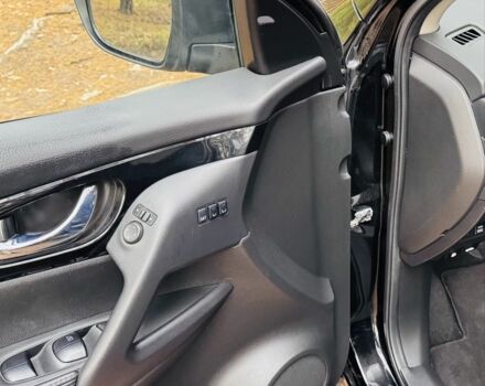 Черный Ниссан Rogue, объемом двигателя 2 л и пробегом 89 тыс. км за 18800 $, фото 12 на Automoto.ua