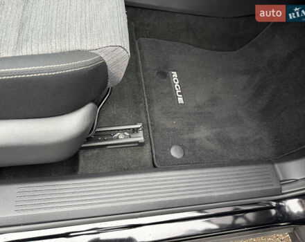 Черный Ниссан Rogue, объемом двигателя 2.49 л и пробегом 81 тыс. км за 19900 $, фото 36 на Automoto.ua