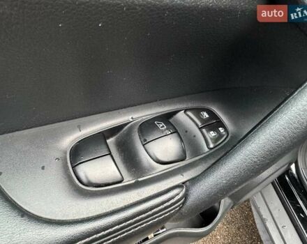 Черный Ниссан Rogue, объемом двигателя 2.49 л и пробегом 109 тыс. км за 16490 $, фото 9 на Automoto.ua