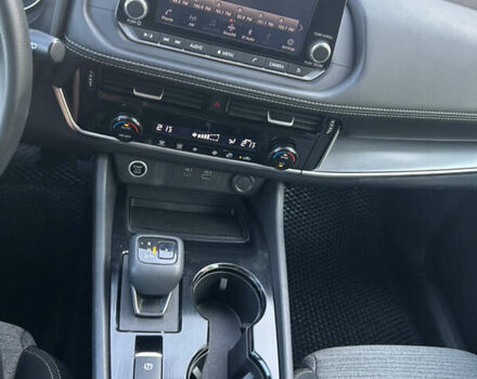 Черный Ниссан Rogue, объемом двигателя 2.49 л и пробегом 107 тыс. км за 21500 $, фото 10 на Automoto.ua