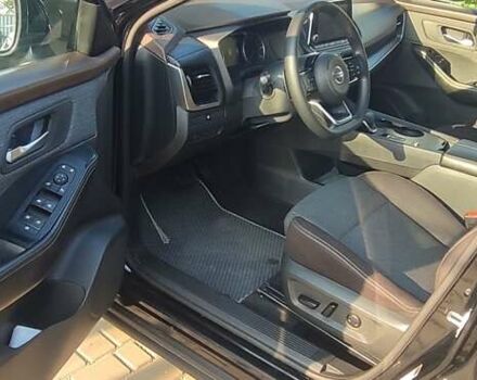 Черный Ниссан Rogue, объемом двигателя 2.49 л и пробегом 162 тыс. км за 22000 $, фото 7 на Automoto.ua