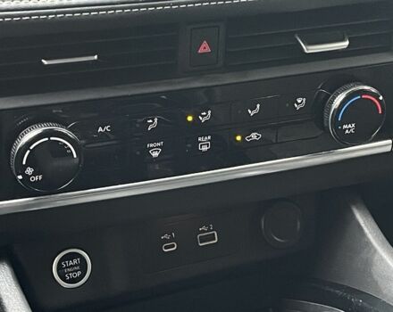 Черный Ниссан Rogue, объемом двигателя 2.5 л и пробегом 121 тыс. км за 19500 $, фото 20 на Automoto.ua