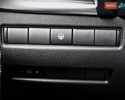 Черный Ниссан Rogue, объемом двигателя 1.5 л и пробегом 30 тыс. км за 19800 $, фото 13 на Automoto.ua