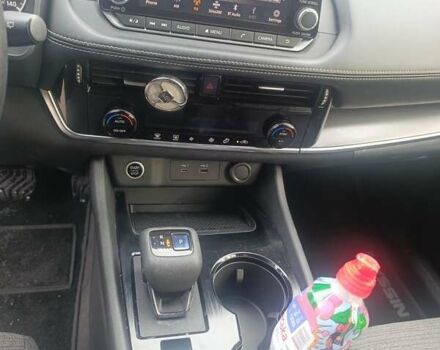 Черный Ниссан Rogue, объемом двигателя 1.5 л и пробегом 39 тыс. км за 21800 $, фото 4 на Automoto.ua