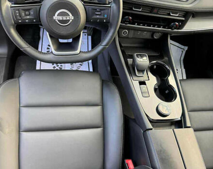 Черный Ниссан Rogue, объемом двигателя 1.5 л и пробегом 47 тыс. км за 24400 $, фото 6 на Automoto.ua