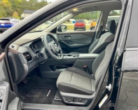 Чорний Ніссан Rogue, об'ємом двигуна 1.5 л та пробігом 30 тис. км за 14800 $, фото 8 на Automoto.ua