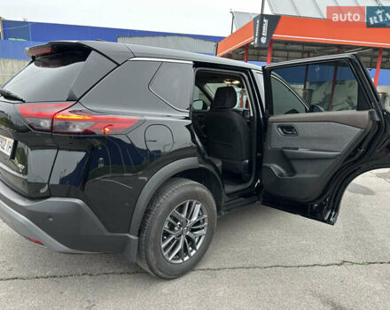 Чорний Ніссан Rogue, об'ємом двигуна 1.5 л та пробігом 84 тис. км за 22500 $, фото 15 на Automoto.ua