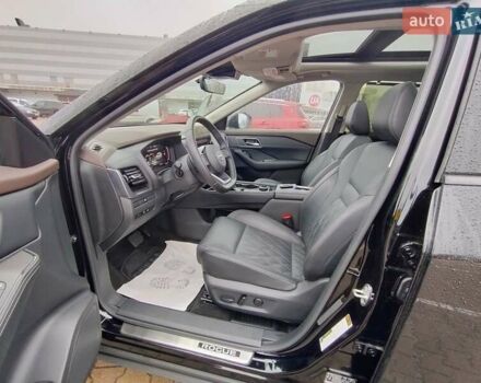 Черный Ниссан Rogue, объемом двигателя 1.5 л и пробегом 16 тыс. км за 27500 $, фото 7 на Automoto.ua