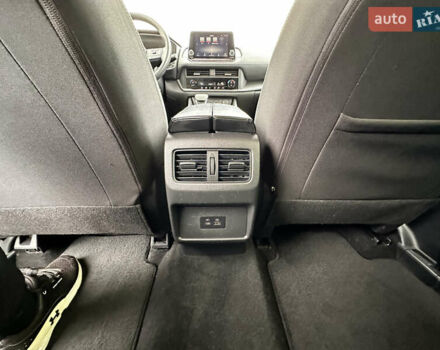 Черный Ниссан Rogue, объемом двигателя 1.5 л и пробегом 75 тыс. км за 22999 $, фото 60 на Automoto.ua