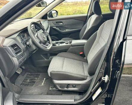 Черный Ниссан Rogue, объемом двигателя 1.5 л и пробегом 75 тыс. км за 22999 $, фото 40 на Automoto.ua