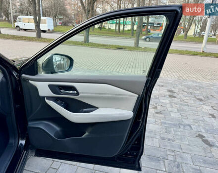 Черный Ниссан Rogue, объемом двигателя 1.5 л и пробегом 90 тыс. км за 22200 $, фото 35 на Automoto.ua