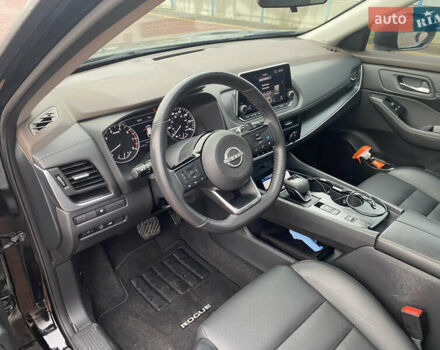 Чорний Ніссан Rogue, об'ємом двигуна 1.5 л та пробігом 31 тис. км за 25000 $, фото 6 на Automoto.ua