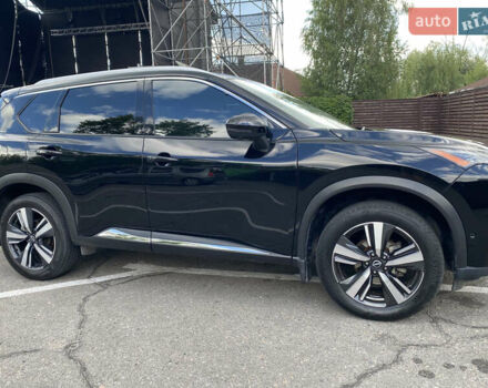 Черный Ниссан Rogue, объемом двигателя 1.5 л и пробегом 93 тыс. км за 25490 $, фото 6 на Automoto.ua