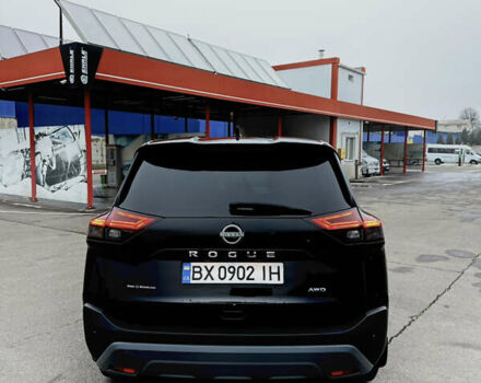 Чорний Ніссан Rogue, об'ємом двигуна 1.5 л та пробігом 84 тис. км за 22500 $, фото 2 на Automoto.ua
