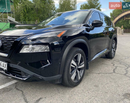 Черный Ниссан Rogue, объемом двигателя 1.5 л и пробегом 93 тыс. км за 25490 $, фото 2 на Automoto.ua