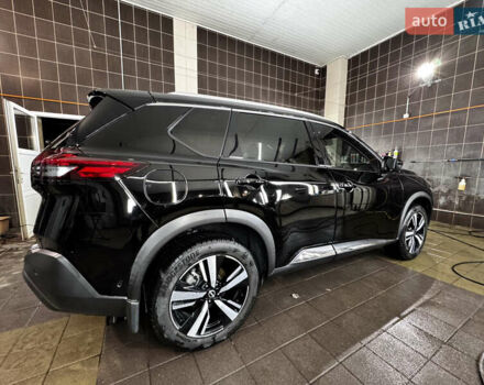 Черный Ниссан Rogue, объемом двигателя 1.5 л и пробегом 49 тыс. км за 26500 $, фото 3 на Automoto.ua