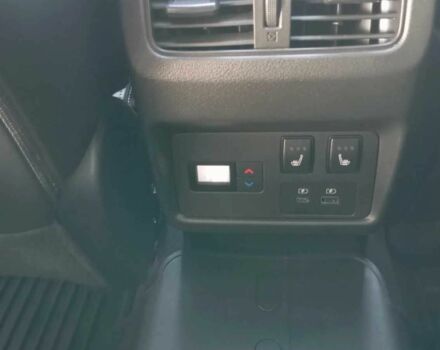 Чорний Ніссан Rogue, об'ємом двигуна 1.5 л та пробігом 11 тис. км за 21000 $, фото 14 на Automoto.ua