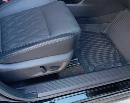 Чорний Ніссан Rogue, об'ємом двигуна 1.5 л та пробігом 11 тис. км за 21000 $, фото 22 на Automoto.ua