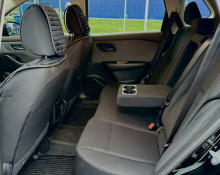 Чорний Ніссан Rogue, об'ємом двигуна 1.5 л та пробігом 84 тис. км за 22500 $, фото 12 на Automoto.ua