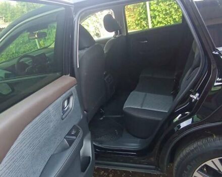 Чорний Ніссан Rogue, об'ємом двигуна 0 л та пробігом 16 тис. км за 23500 $, фото 4 на Automoto.ua