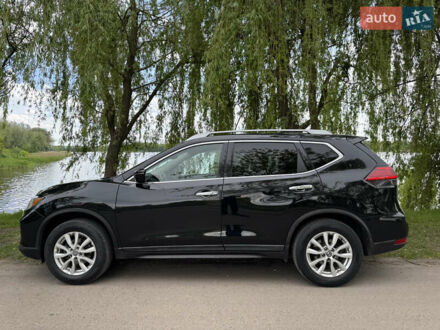 Ніссан Rogue 2017 у Дубно на Automoto.ua Чорний Ніссан Rogue, об'ємом двигуна 2.49 л та пробігом 138 тис. км за 13500 $, фото 1 на Automoto.ua
