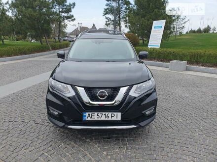 Ніссан Rogue 2018 у Дніпро (Дніпропетровську) на Automoto.ua Чорний Ніссан Rogue, об'ємом двигуна 2.5 л та пробігом 54 тис. км за 18200 $, фото 1 на Automoto.ua