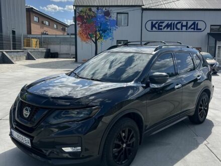 Ниссан Rogue 2018 в Коростене на Automoto.ua Черный Ниссан Rogue, объемом двигателя 2.5 л и пробегом 222 тыс. км за 15300 $, фото 1 на Automoto.ua