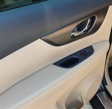 Коричневый Ниссан Rogue, объемом двигателя 2.5 л и пробегом 305 тыс. км за 12700 $, фото 7 на Automoto.ua