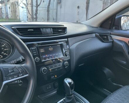 Червоний Ніссан Rogue, об'ємом двигуна 2 л та пробігом 117 тис. км за 14500 $, фото 2 на Automoto.ua