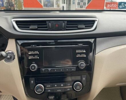 Красный Ниссан Rogue, объемом двигателя 2.49 л и пробегом 198 тыс. км за 12200 $, фото 14 на Automoto.ua