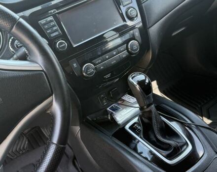 Красный Ниссан Rogue, объемом двигателя 2.5 л и пробегом 113 тыс. км за 9500 $, фото 7 на Automoto.ua