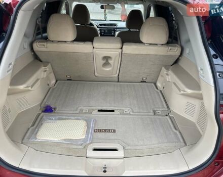 Красный Ниссан Rogue, объемом двигателя 2.49 л и пробегом 198 тыс. км за 12200 $, фото 19 на Automoto.ua