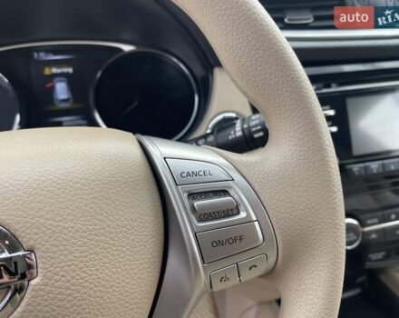 Красный Ниссан Rogue, объемом двигателя 2.49 л и пробегом 198 тыс. км за 12200 $, фото 12 на Automoto.ua