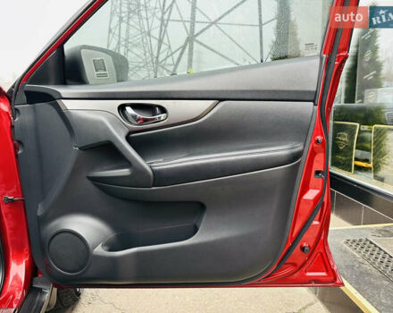 Красный Ниссан Rogue, объемом двигателя 2.5 л и пробегом 153 тыс. км за 12900 $, фото 24 на Automoto.ua