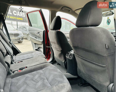 Красный Ниссан Rogue, объемом двигателя 2.5 л и пробегом 153 тыс. км за 12900 $, фото 18 на Automoto.ua