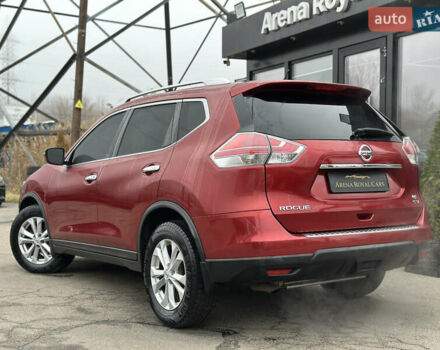 Красный Ниссан Rogue, объемом двигателя 2.5 л и пробегом 153 тыс. км за 12900 $, фото 3 на Automoto.ua