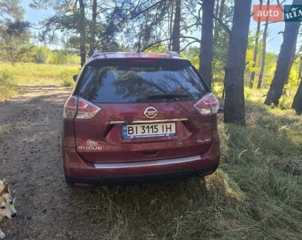 Красный Ниссан Rogue, объемом двигателя 2.49 л и пробегом 250 тыс. км за 14000 $, фото 4 на Automoto.ua