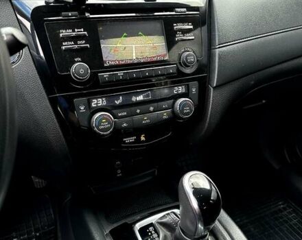 Красный Ниссан Rogue, объемом двигателя 2.49 л и пробегом 131 тыс. км за 13900 $, фото 10 на Automoto.ua