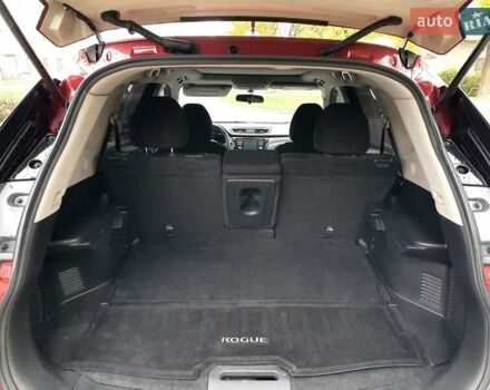 Красный Ниссан Rogue, объемом двигателя 2.49 л и пробегом 184 тыс. км за 12000 $, фото 12 на Automoto.ua