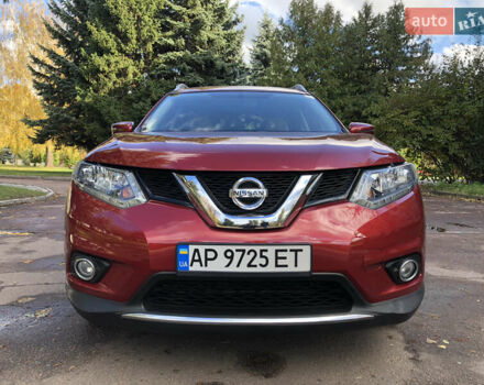 Красный Ниссан Rogue, объемом двигателя 2.49 л и пробегом 115 тыс. км за 12850 $, фото 1 на Automoto.ua