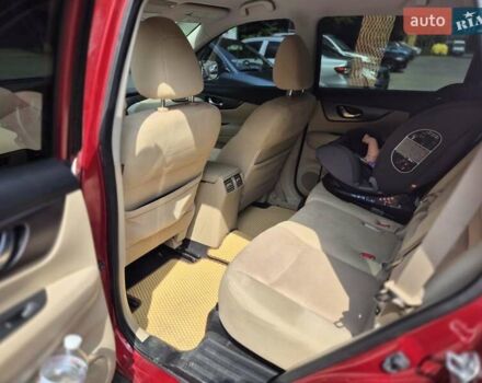Красный Ниссан Rogue, объемом двигателя 2.5 л и пробегом 143 тыс. км за 13300 $, фото 5 на Automoto.ua