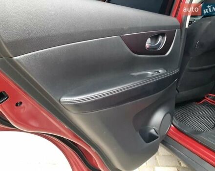 Красный Ниссан Rogue, объемом двигателя 2.49 л и пробегом 184 тыс. км за 12000 $, фото 13 на Automoto.ua