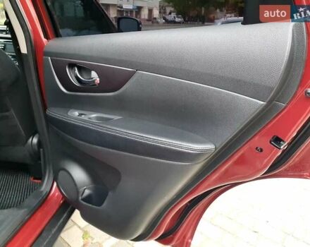 Красный Ниссан Rogue, объемом двигателя 2.49 л и пробегом 184 тыс. км за 12000 $, фото 15 на Automoto.ua