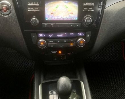 Красный Ниссан Rogue, объемом двигателя 2.5 л и пробегом 183 тыс. км за 10500 $, фото 6 на Automoto.ua