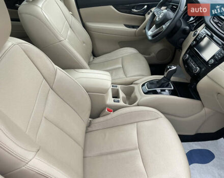 Красный Ниссан Rogue, объемом двигателя 2.5 л и пробегом 147 тыс. км за 16000 $, фото 20 на Automoto.ua