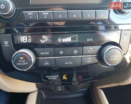 Красный Ниссан Rogue, объемом двигателя 2.49 л и пробегом 163 тыс. км за 13600 $, фото 17 на Automoto.ua